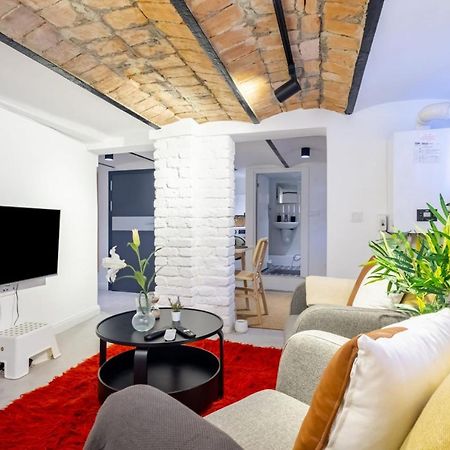 イスタンブールVibrant Flat 5 Minutes Walk To Istiklal In Beyogluアパートメント エクステリア 写真