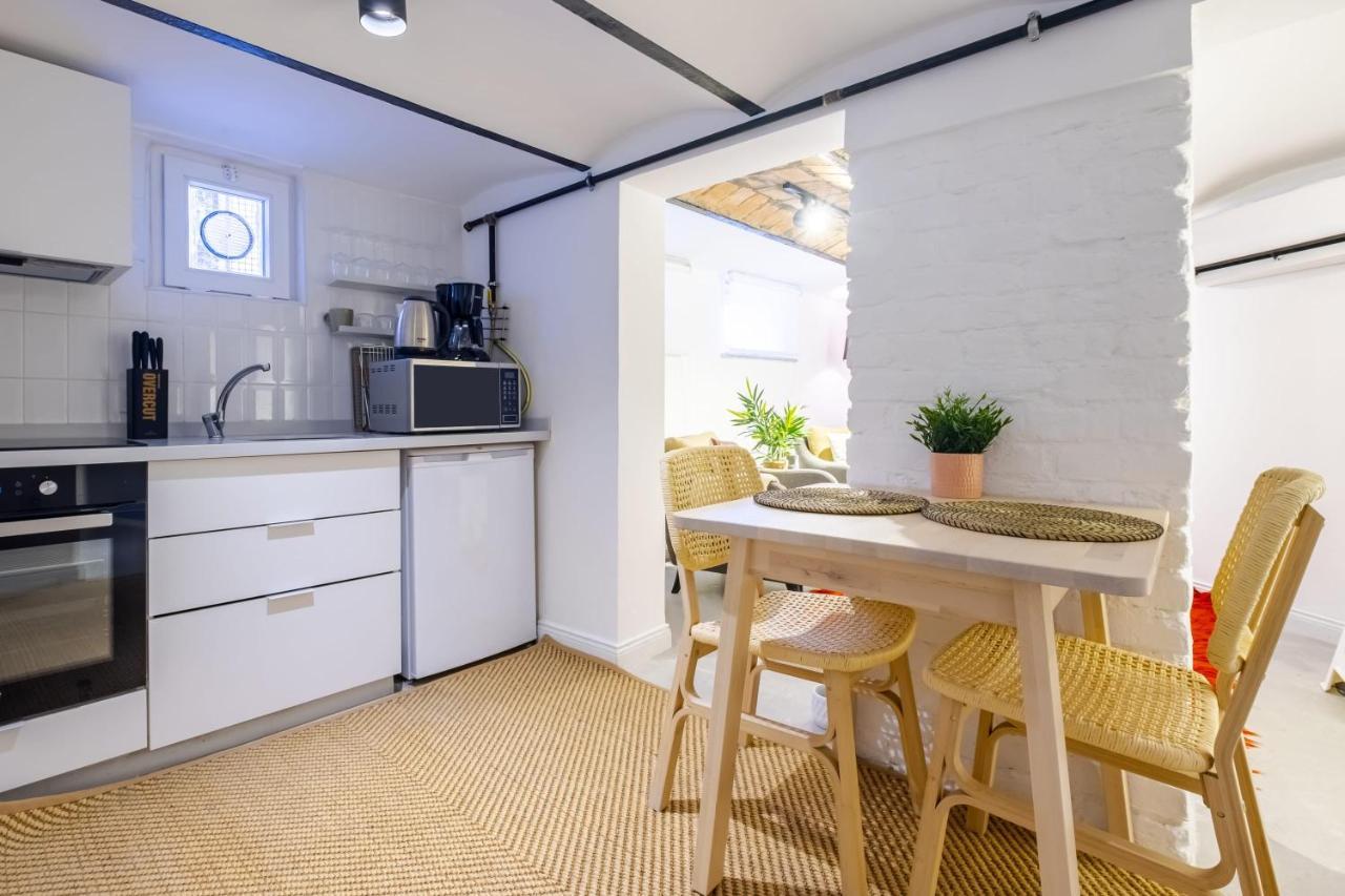 イスタンブールVibrant Flat 5 Minutes Walk To Istiklal In Beyogluアパートメント エクステリア 写真