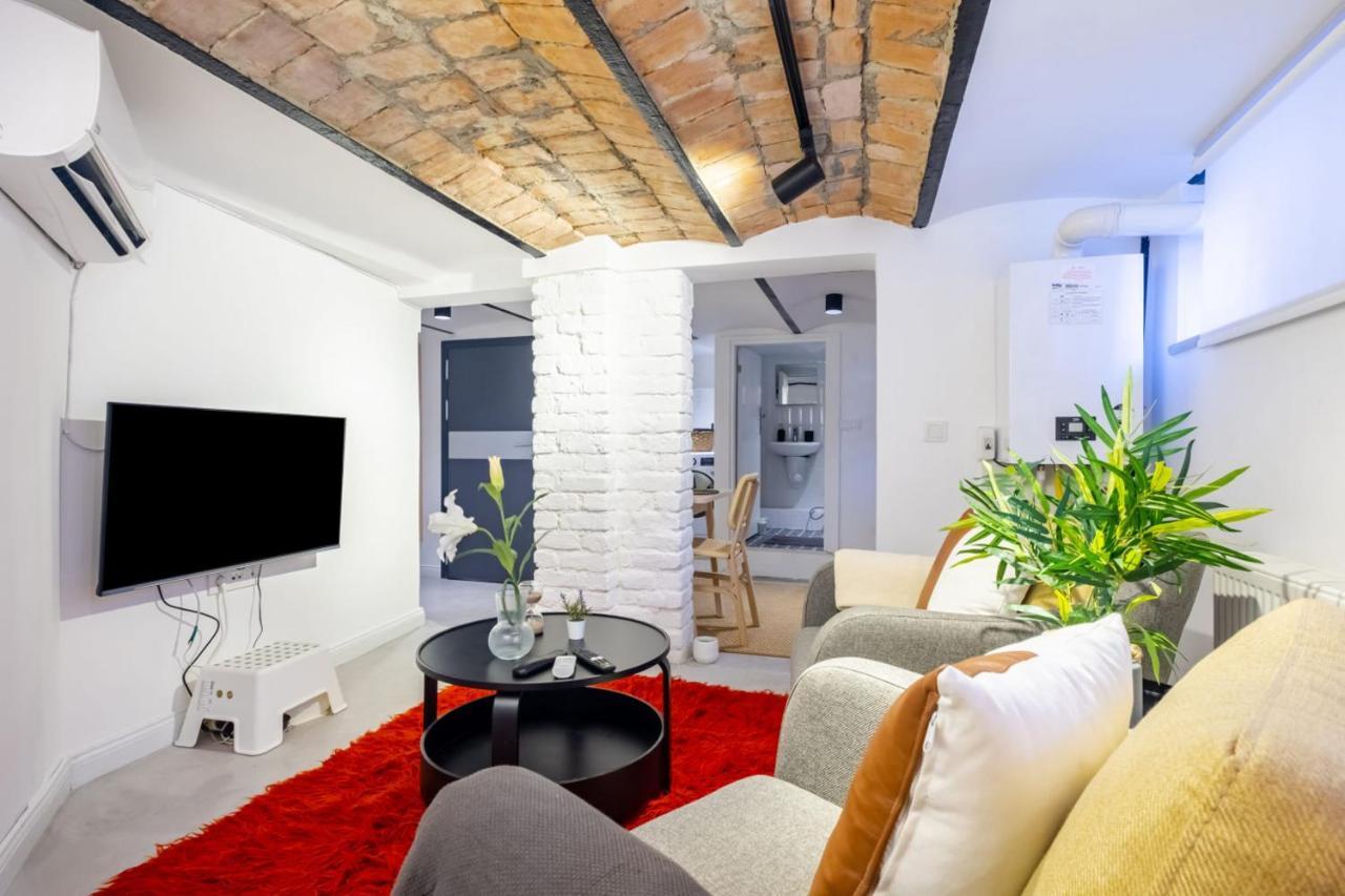 イスタンブールVibrant Flat 5 Minutes Walk To Istiklal In Beyogluアパートメント エクステリア 写真